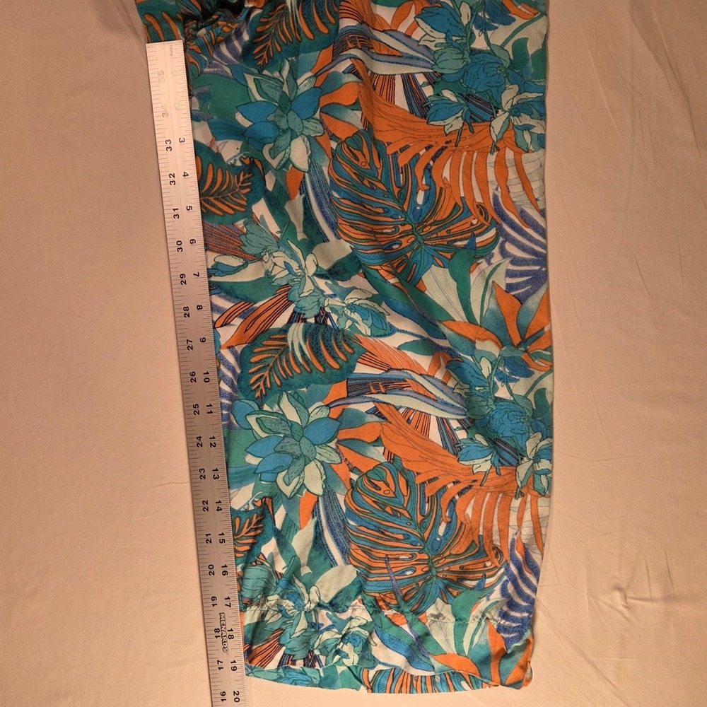 Juniper + Lime Women's Pull On Wide Leg Cropped Pants Size XL Tropical Print - Picture 9 of 10
